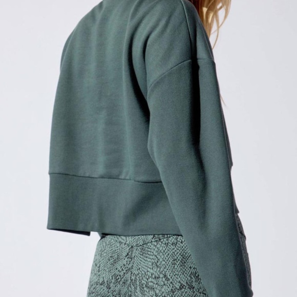 NWT/MPG Sport "Adora" Cropped Front Top - Picture 3 of 12